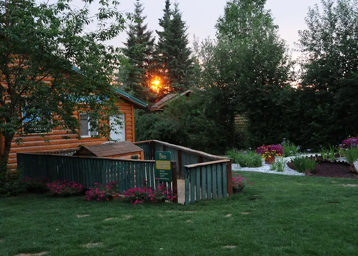 Pike'S Waterfront Lodge